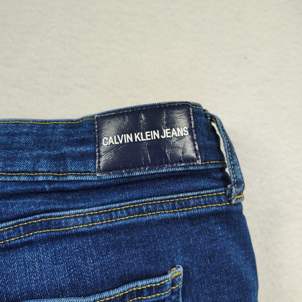 Calvin Klein jeans Sz 10 Blue Denim mid wash Bermuda shorts Inseam 8" - Picture 4 of 12